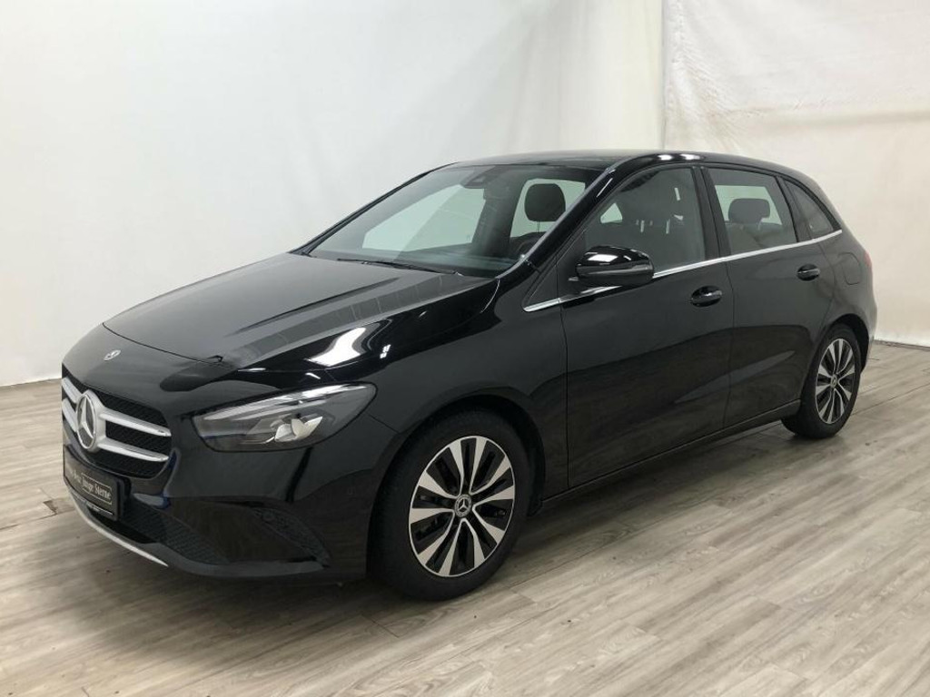 Mercedes-Benz B-Klasse B 200 AMG Line Style Sedan