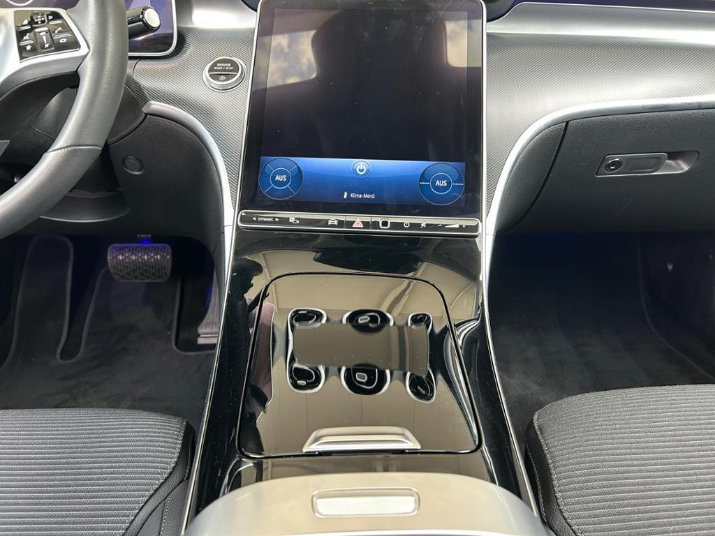 Mercedes-Benz C-Klasse C 180 AVANTGARDE Sedan