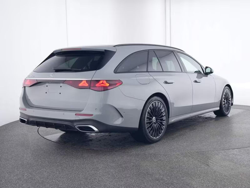 Mercedes-Benz E-Klasse E 300 AMG Line Sport Edition Estate Sportpakket E 300 de