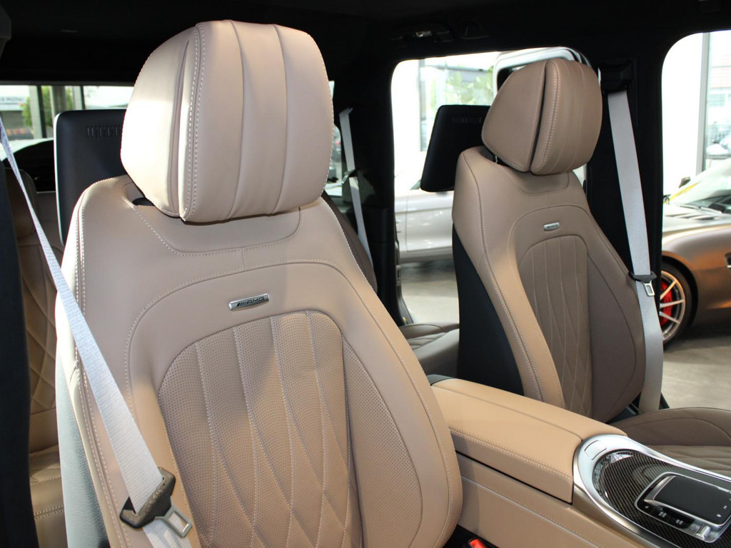 Mercedes-Benz G-Klasse