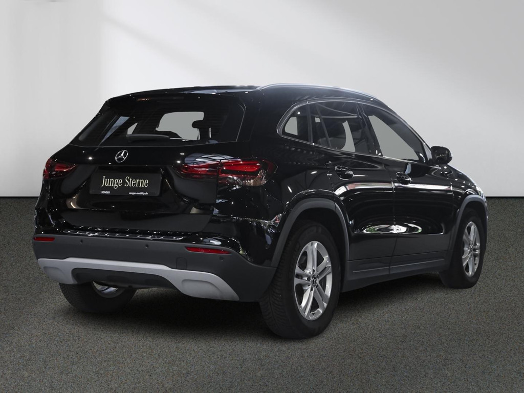 Mercedes-Benz GLA-Klasse GLA 200 Rückfahrkamera Sitzheizung MBUX-Navi LED