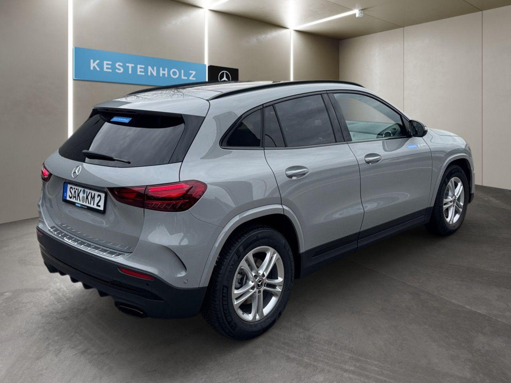 Mercedes-Benz GLA-Klasse GLA 200 AMG Line