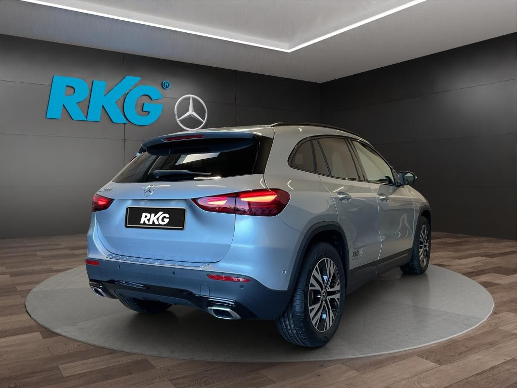 Mercedes-Benz GLA-Klasse GLA 200 EDITION NIGHT DISTRONIC PANO 360° AHK