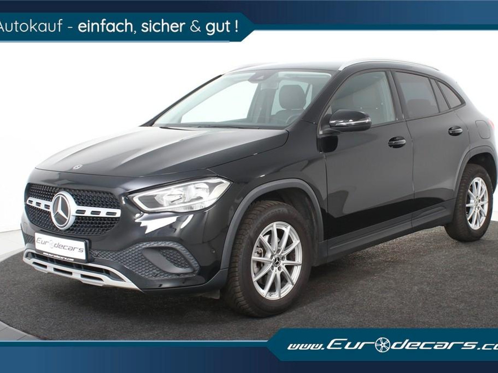 Mercedes-Benz GLA-Klasse GLA 180 *1.Hand*T-Leder*SHZ*Park ass.*Navi*