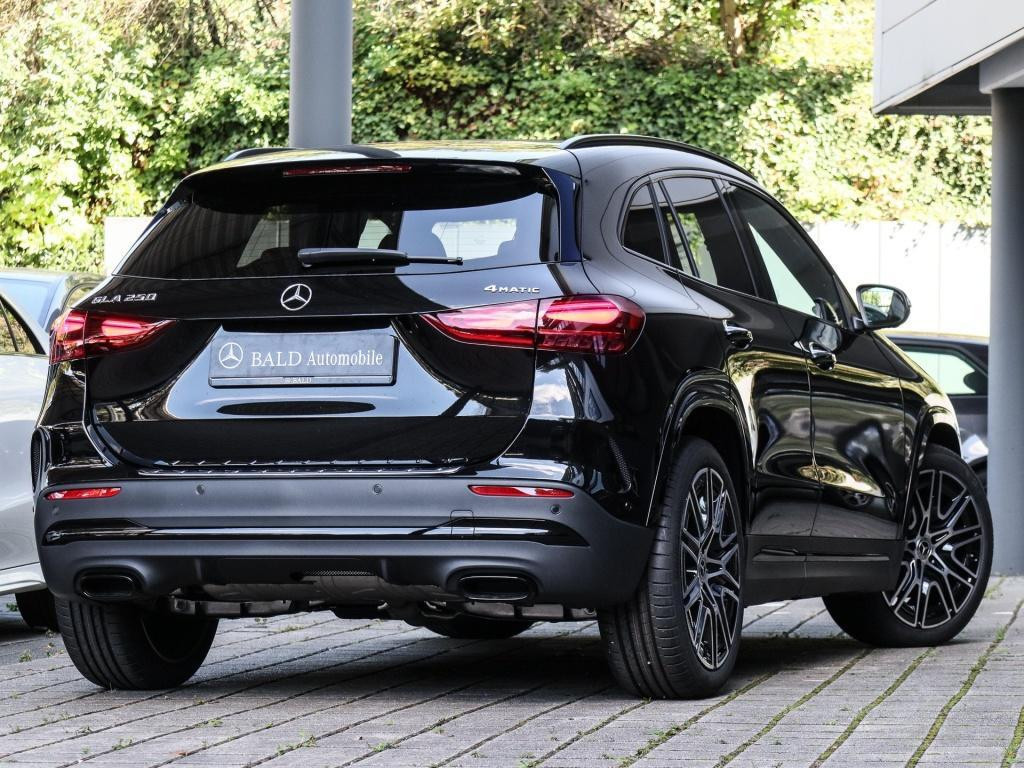 Mercedes-Benz GLA-Klasse GLA 250 4MATIC AMG Line