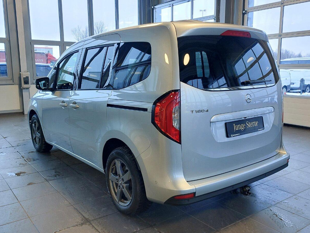 Mercedes-Benz T 180