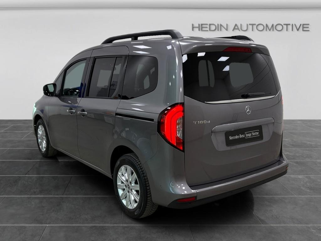 Mercedes-Benz T 180