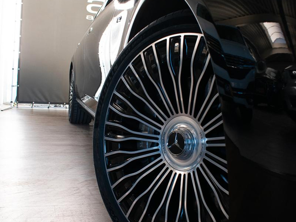 Mercedes-Benz S-Klasse