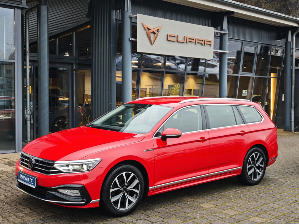 Volkswagen Passat 4Motion DSG Variant R-Line Elegance Elegance