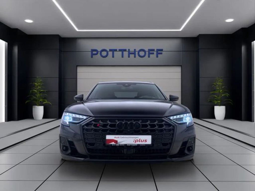 Audi S8