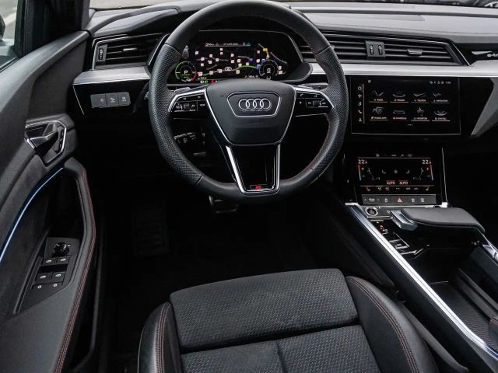 Audi Q8 e-tron