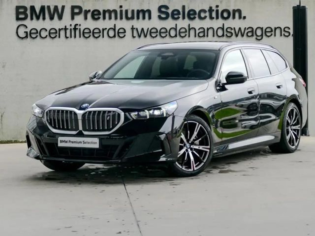 BMW i5 Touring eDrive40