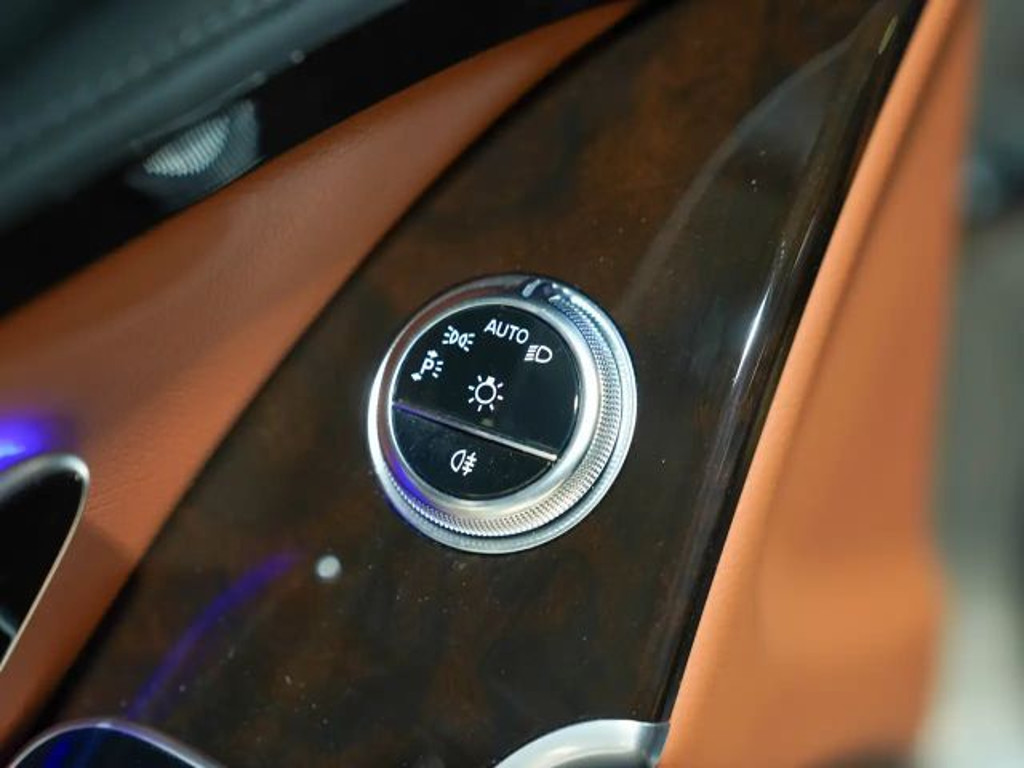 Mercedes-Benz S-Klasse