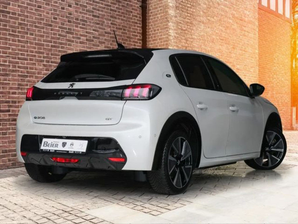 Peugeot e-208