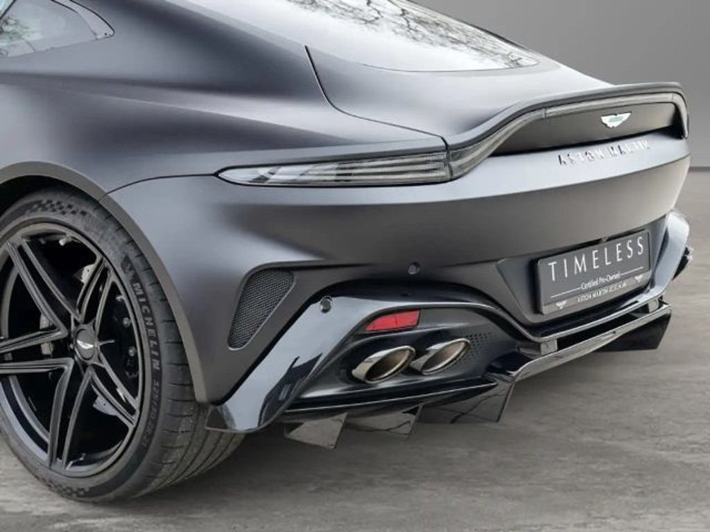 Aston Martin Vantage
