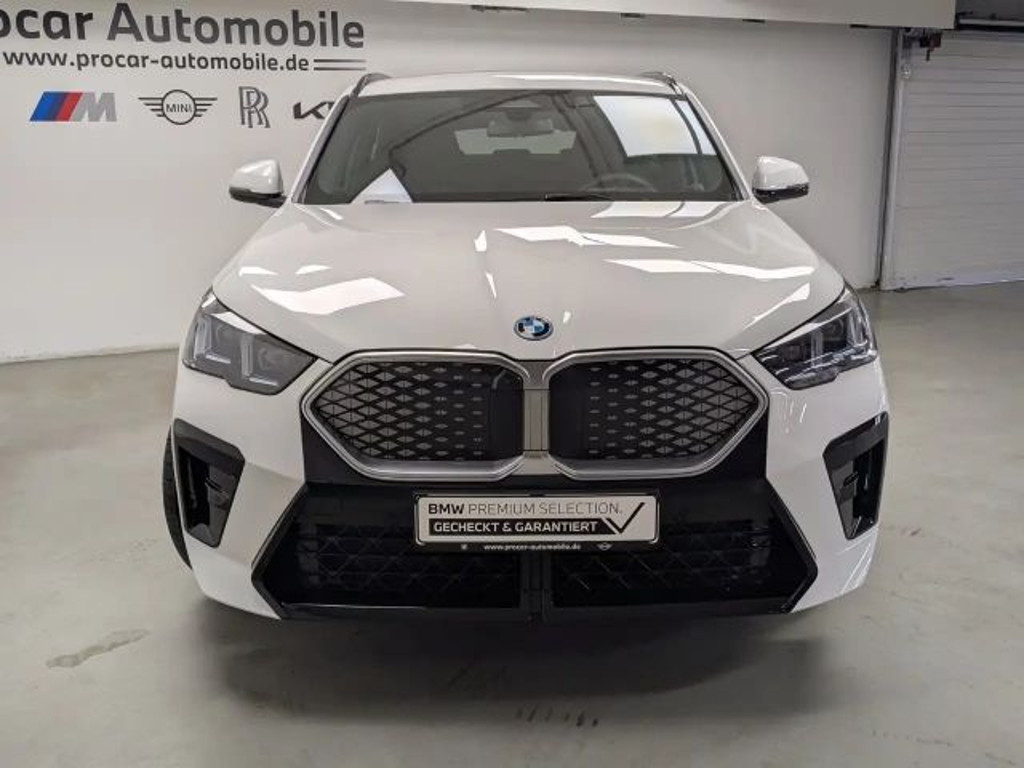 BMW iX2