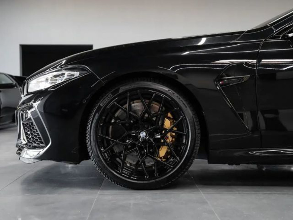 BMW M8