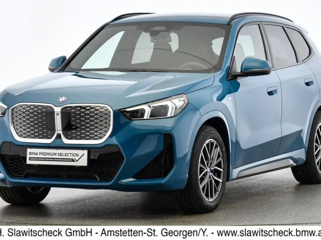 BMW iX1 xDrive30