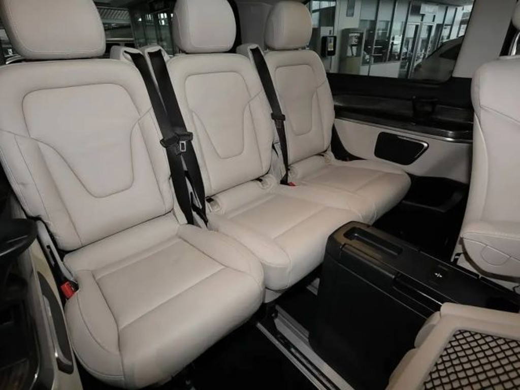 Mercedes-Benz E-Klasse EQV AVANTGARDE Limousine Lang 300