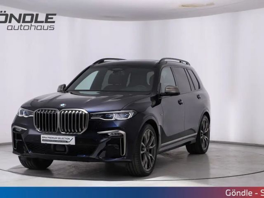 BMW X7 M50i