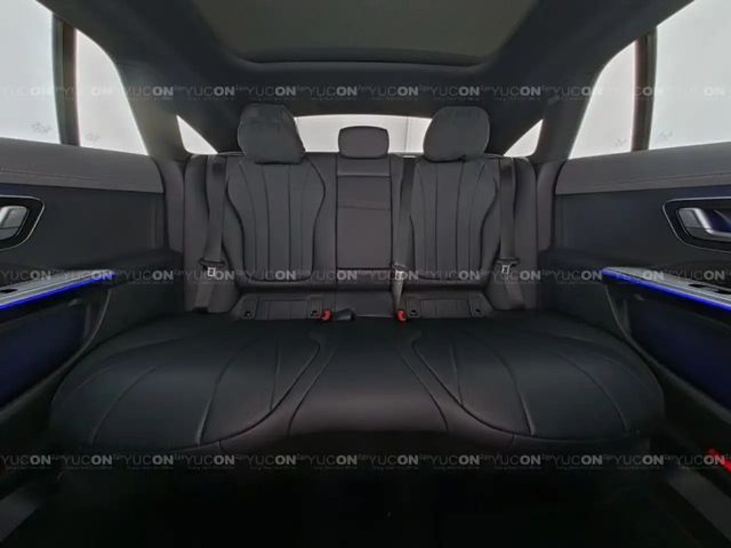 Mercedes-Benz E-Klasse EQE AMG Line 300 Sedan