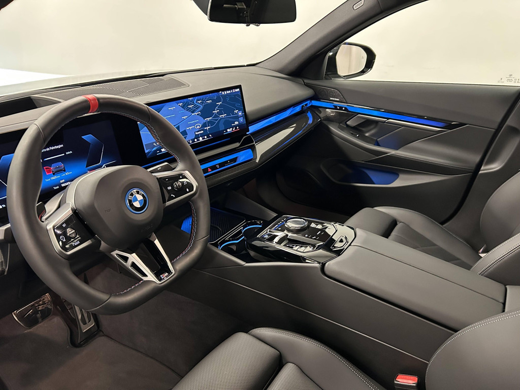 BMW i5