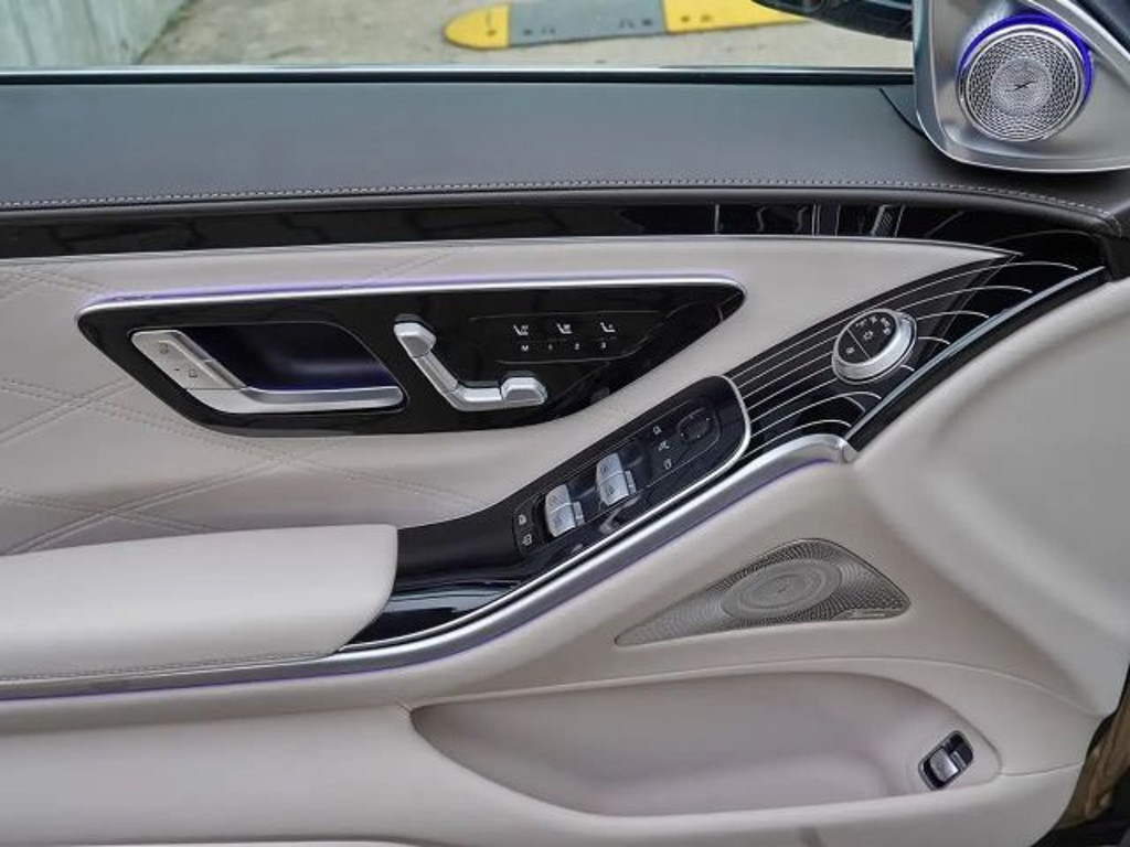 Mercedes-Benz S-Klasse