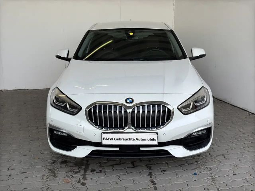 BMW 1 Serie 116 Luxury Line Sedan 5-deurs