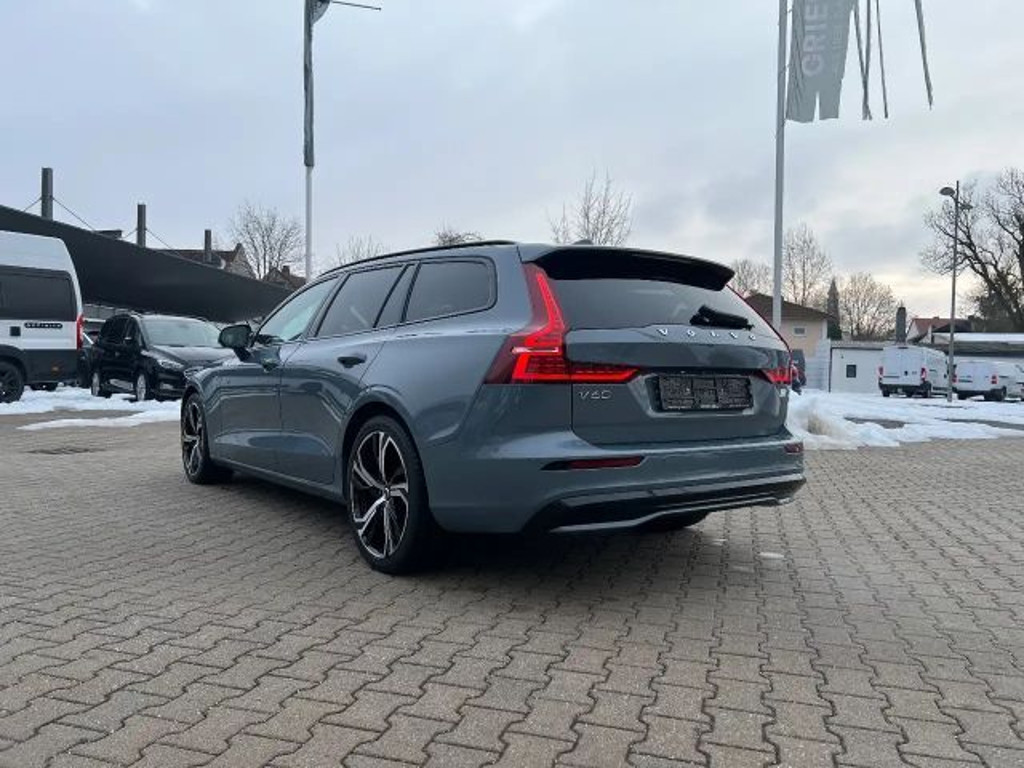 Volvo V60 AWD T8 Plus Dark