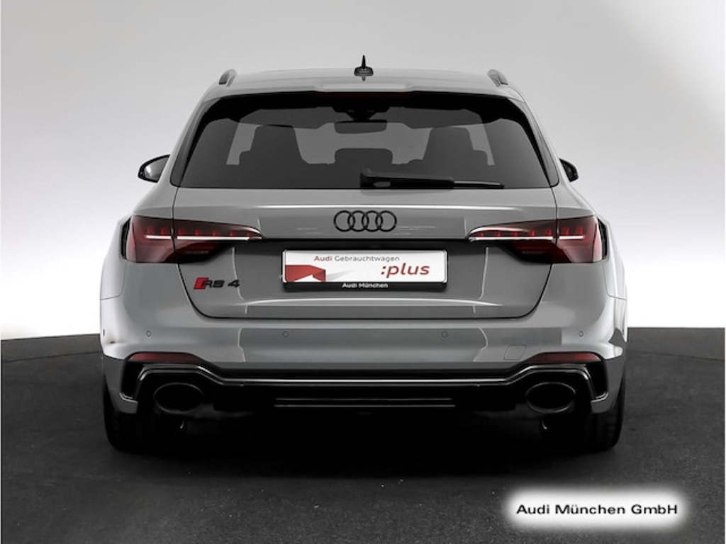 Audi RS4