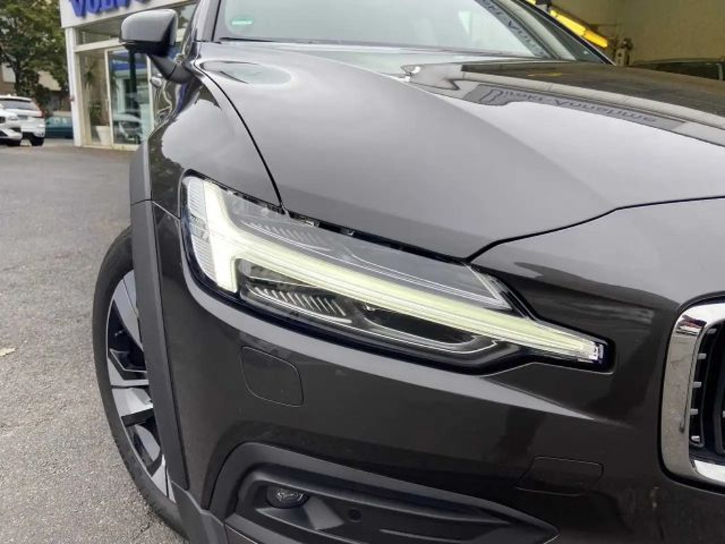 Volvo V60 Cross Country