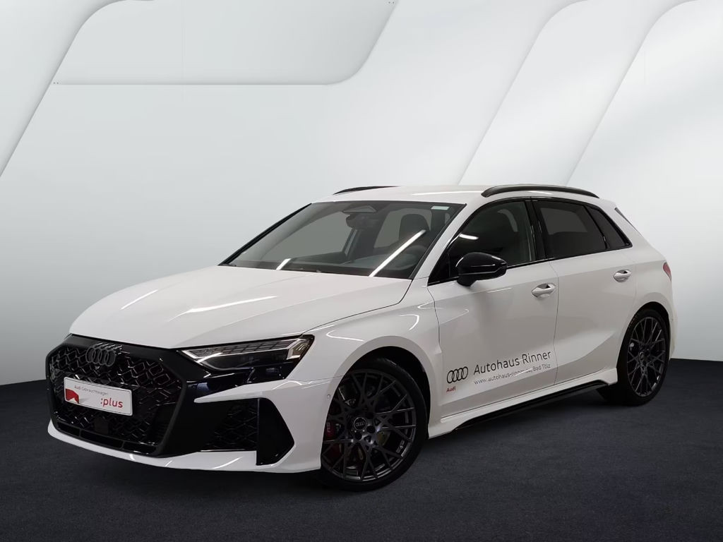Audi RS3 Sportback Sedan Quattro