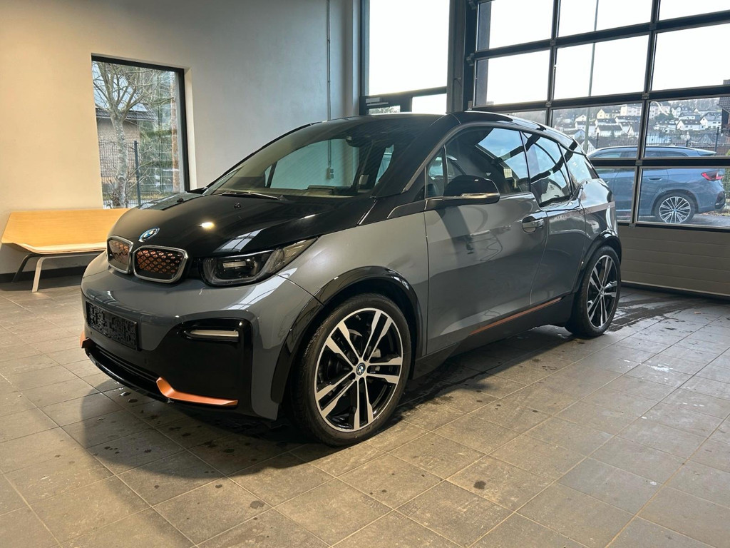 BMW i3 Sedan S