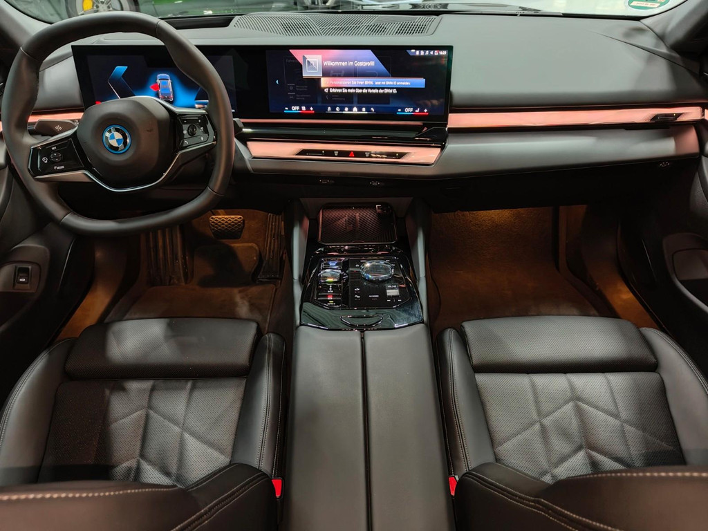 BMW i5