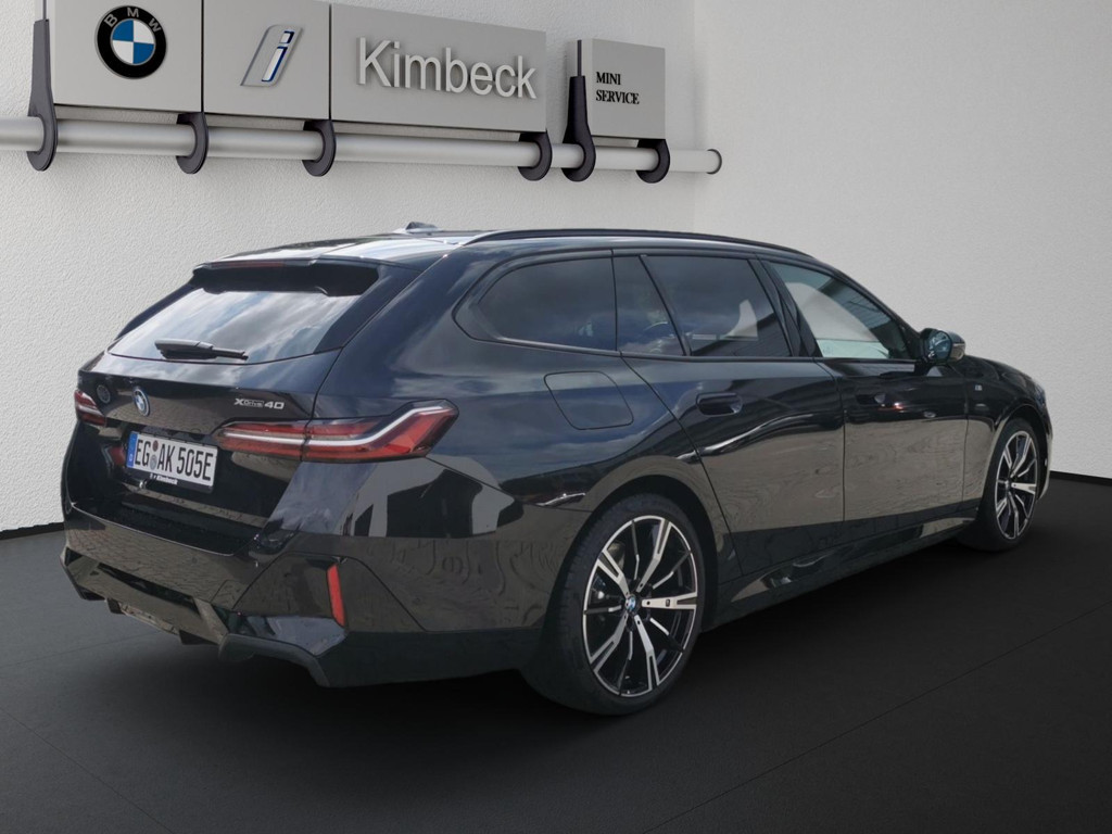 BMW i5
