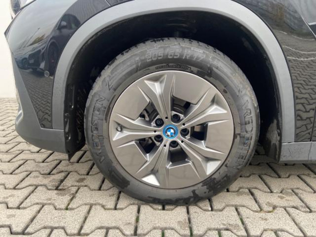 BMW iX1 xDrive