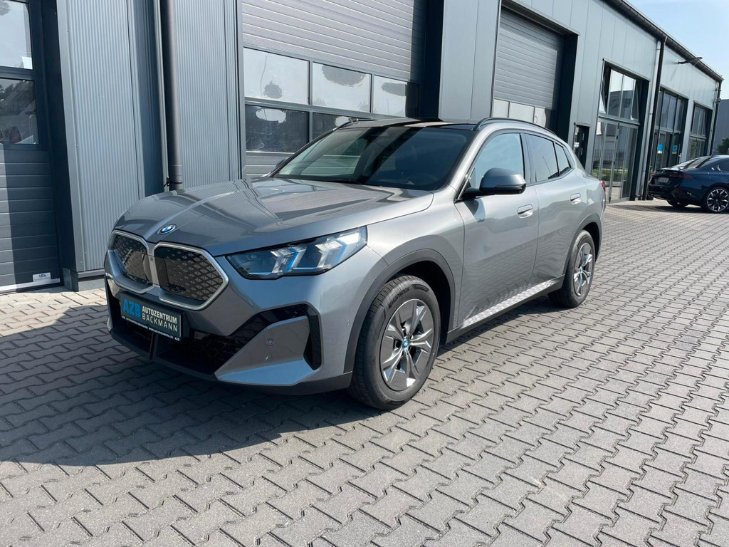 BMW iX2 xDrive