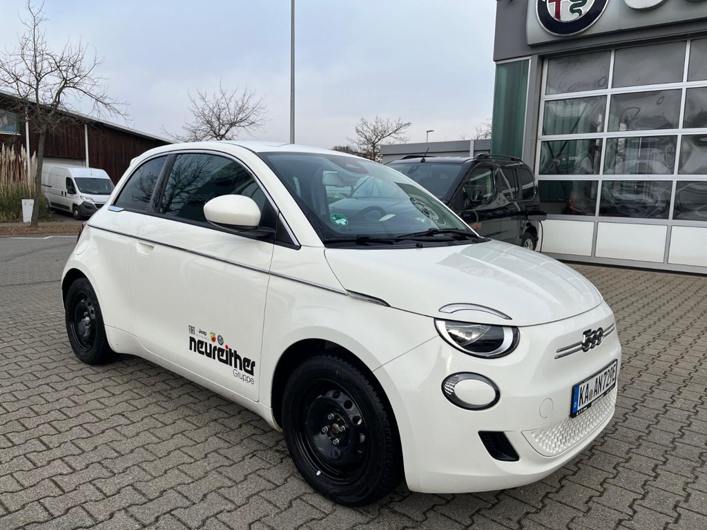 Fiat 500e 42kwh *Style Paket*CarPlay*DAB*