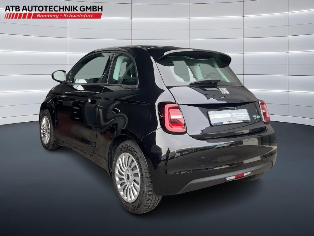 Fiat 500e Keyless Go Tempomat DAB+ CarPlay LED Navi