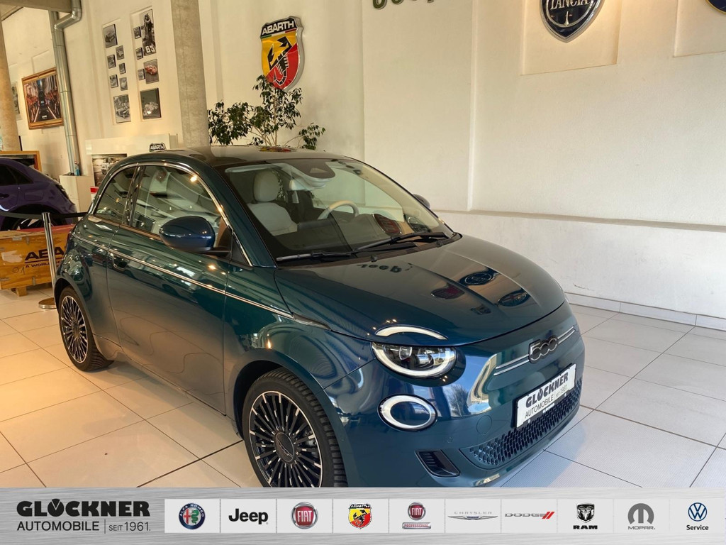 Fiat 500e La Prima