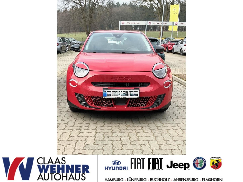 Fiat 600e e 115 kW Red LED Tagfahrlicht DAB+
