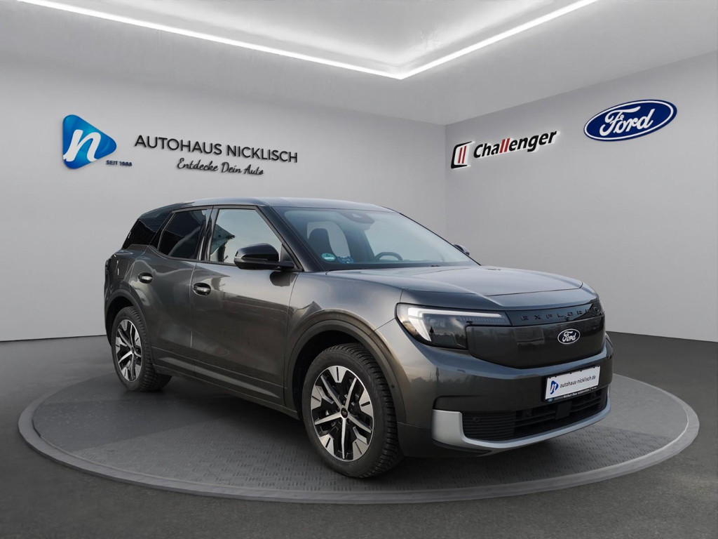 Ford Explorer Extended range