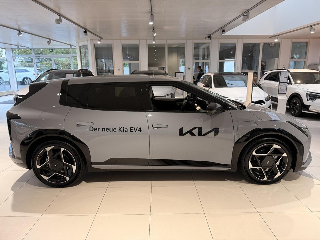 Kia EV4