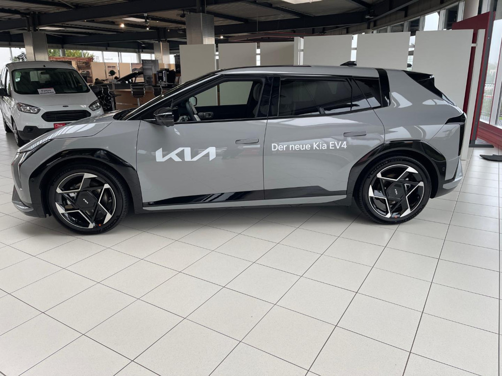 Kia EV4