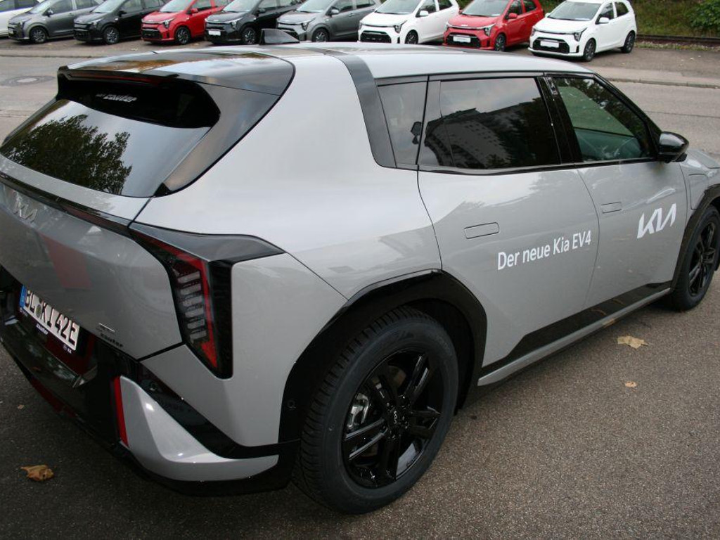 Kia EV4