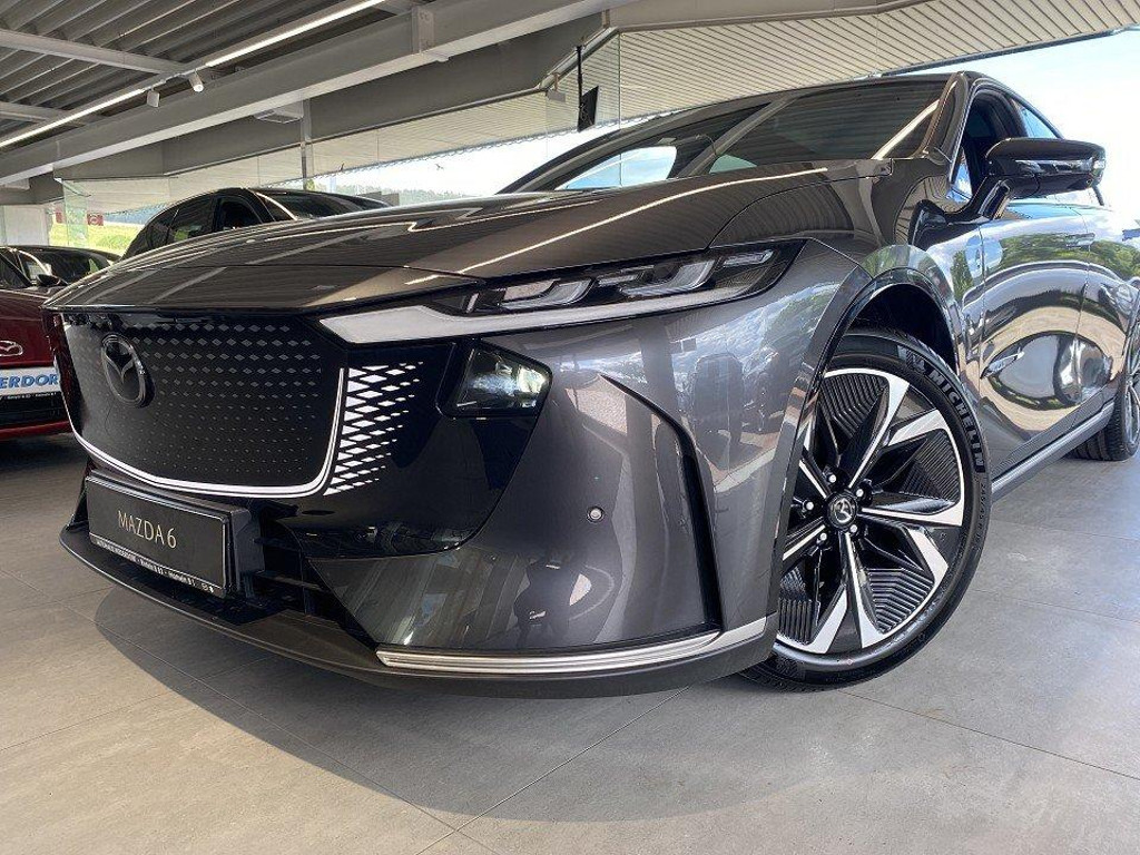 Mazda 6e