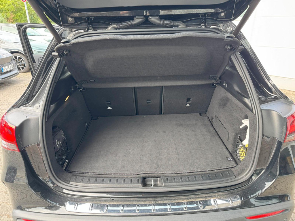 Mercedes-Benz E-Klasse EQA 4MATIC 350