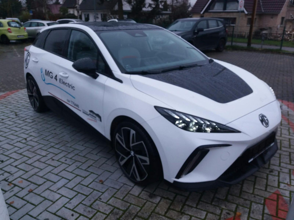 MG MG4