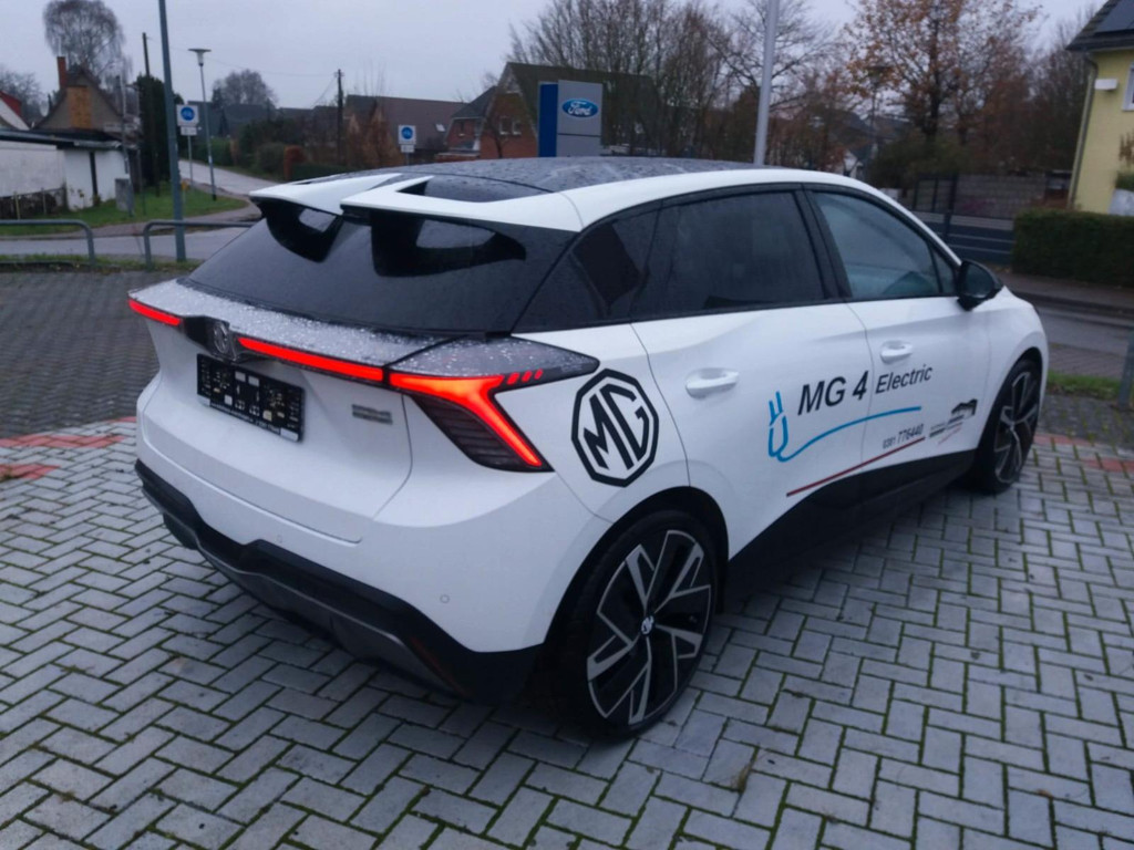 MG MG4