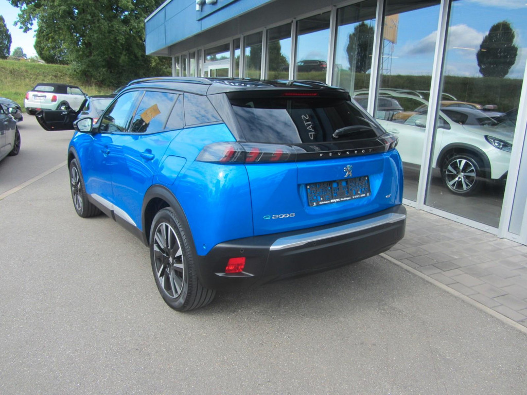Peugeot e-2008